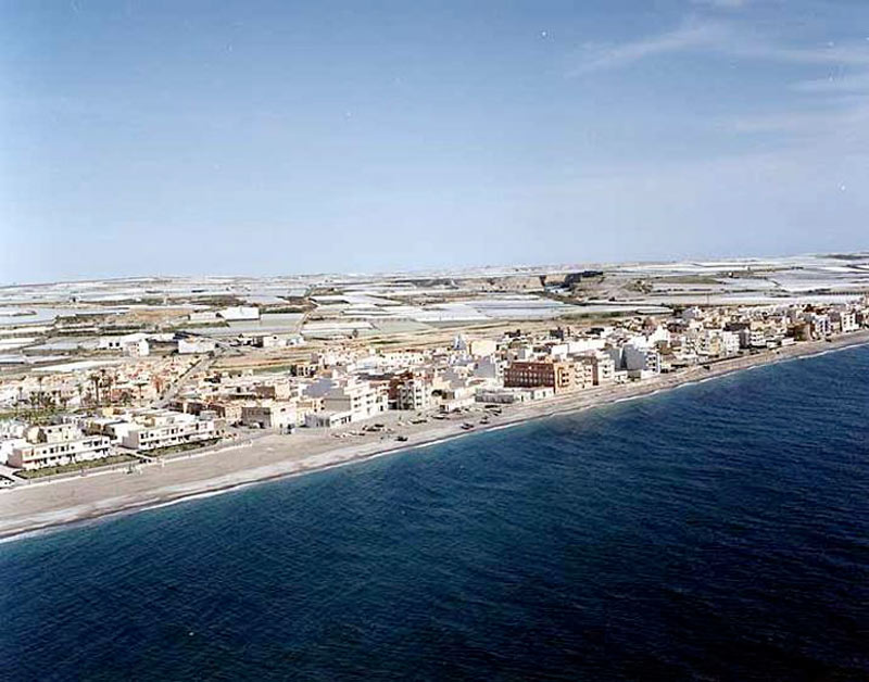 Vista aérea de la playa de Balerma. 